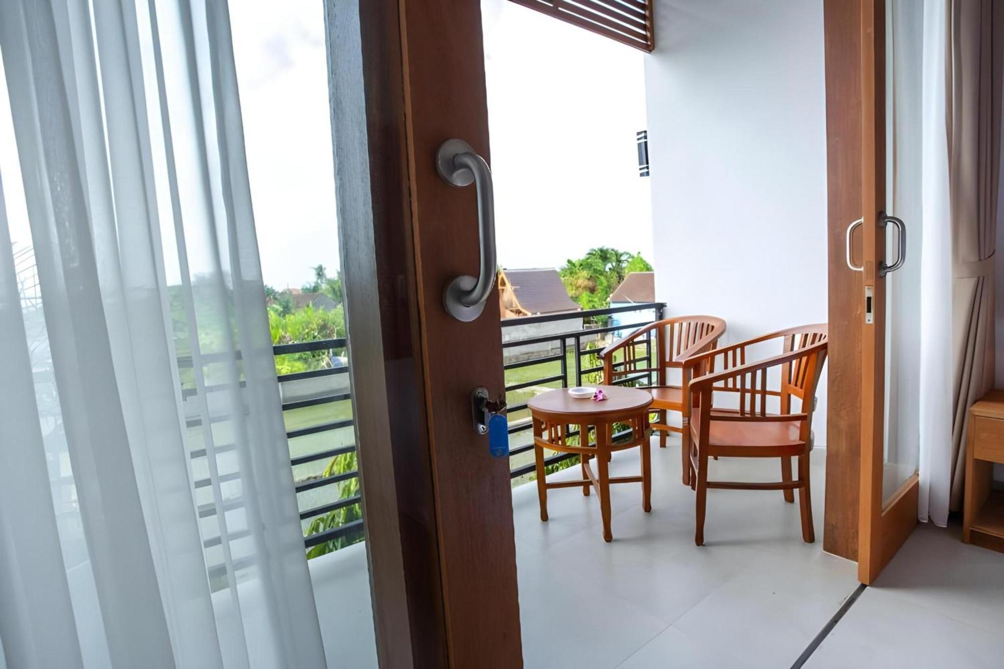 Oyo 1207 Pondok 789 Near Canggu Echo Beach Eksteriør billede
